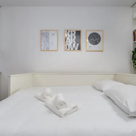 Apartment Park Krakowski Comfy By Bookinghost